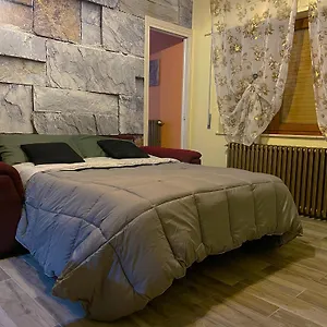 https://casa-cloudia.it-tuscanyhotel.com